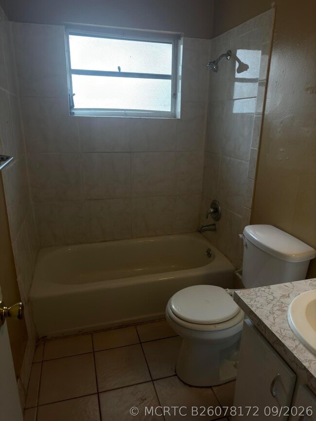 Foto del edificio - 5630 NW 15th St