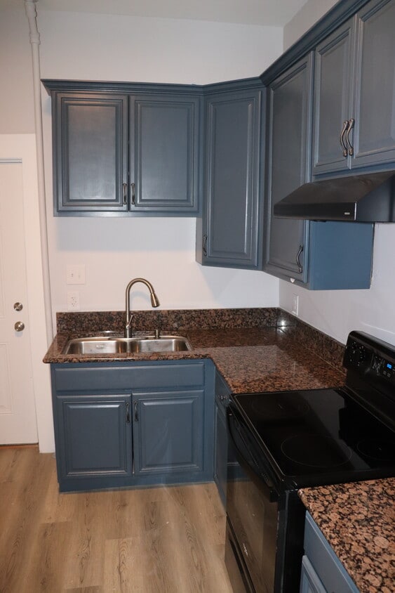 Kitchen - 836 Jefferson Ave