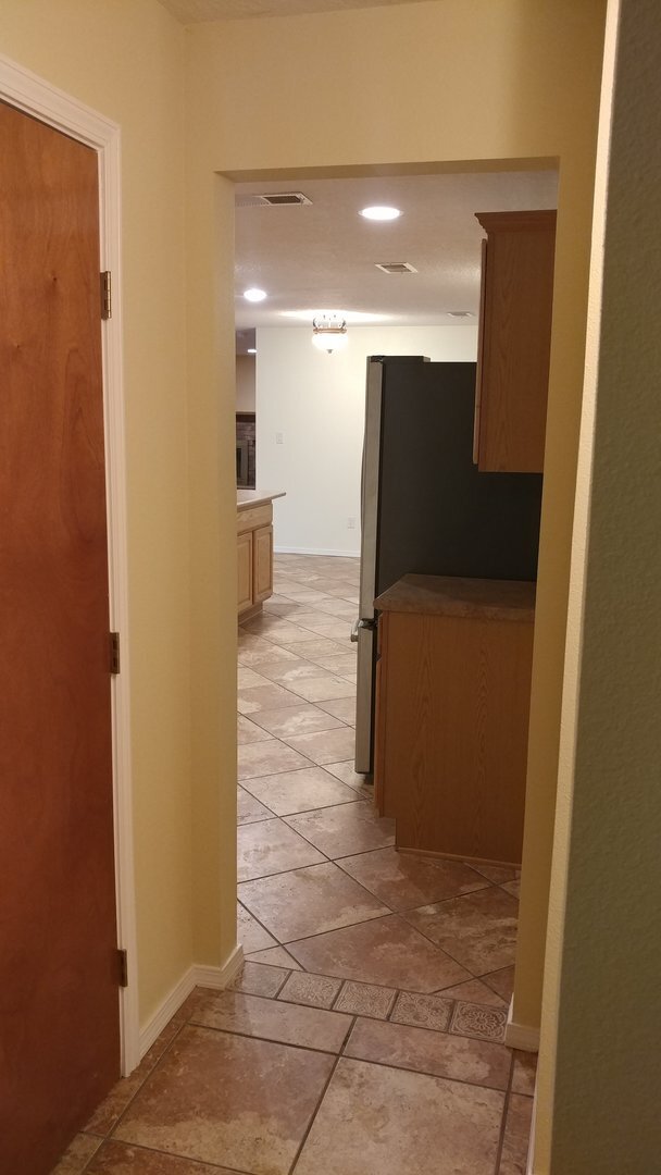 Building Photo - Amazing 3 Bedroom, 3 Bath in The NE!