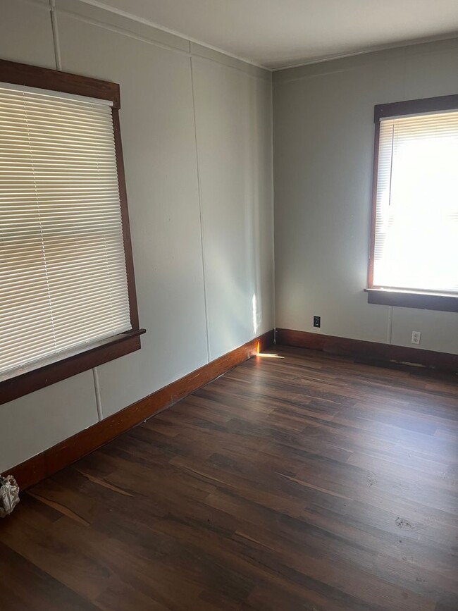 Foto del edificio - $650 - 2 bed 1 bath - Single Family Home