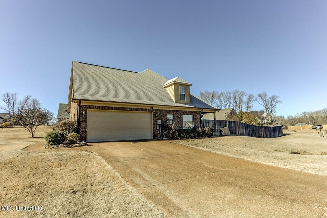 Foto del edificio - COMING SOON! Large Hernando home with 5 be...