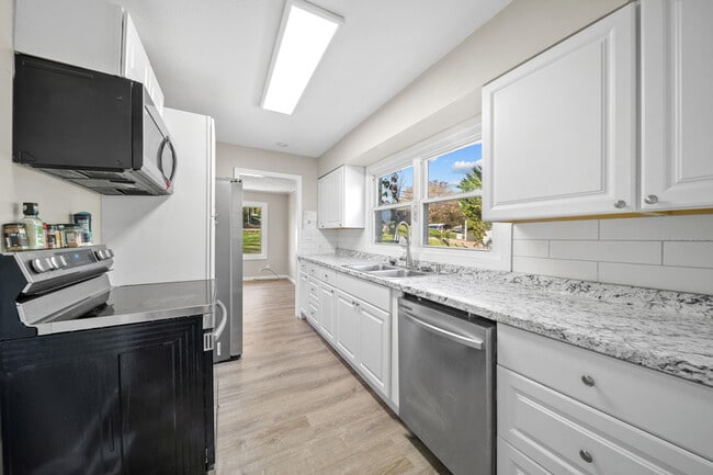 Photo - 1116 Union School Rd House