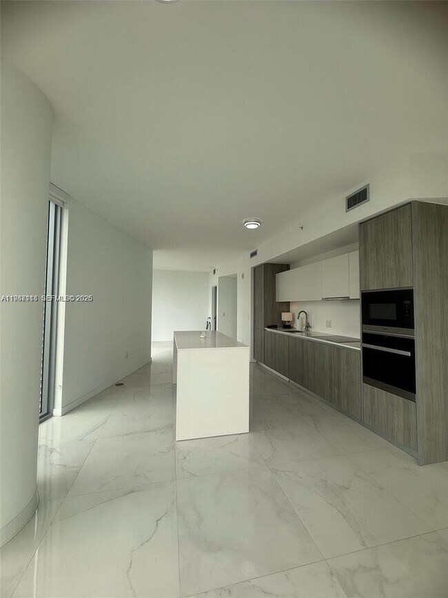 Foto del edificio - 2900 NE 7th Ave