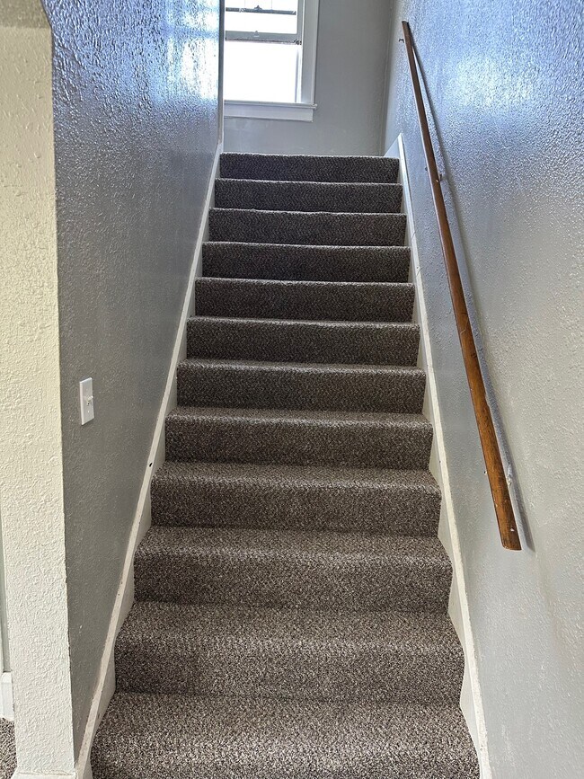 5115 Chestnut Ave, Ashtabula, OH 44004 Townhome Rentals in Ashtabula