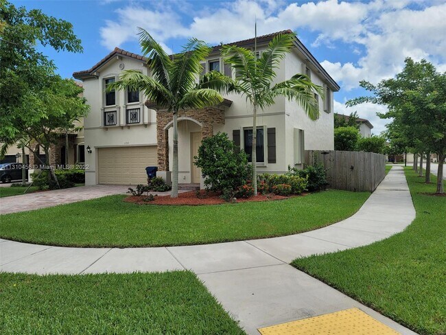 Building Photo - 11750 SW 233rd Ln