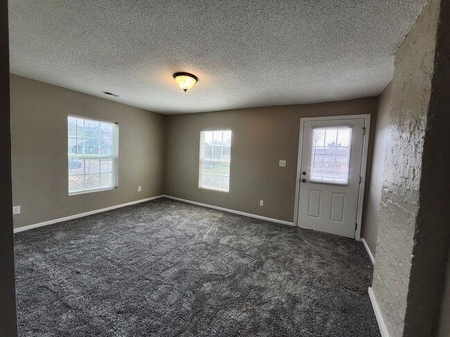 Building Photo - 3 bedroom 2 bath home in Northshore area of Chattanooga TN