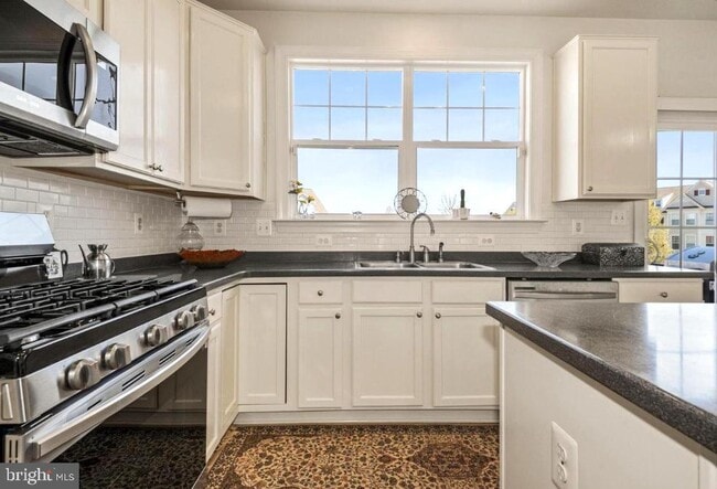 Foto del edificio - 8116 Rainwater Cir