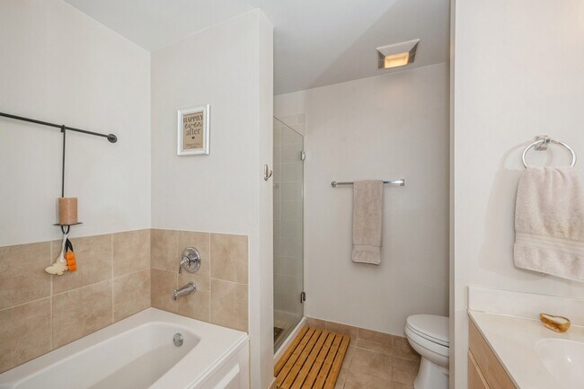 Foto del edificio - 520 W Huron St