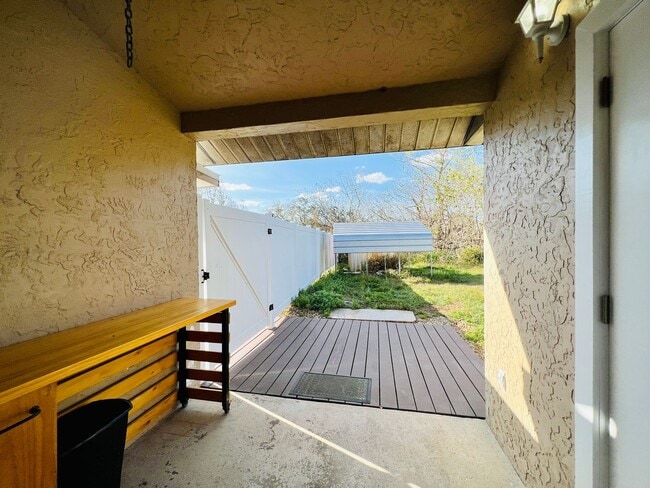 Photo - 1510-1512_CANDLEWYCK Apartment