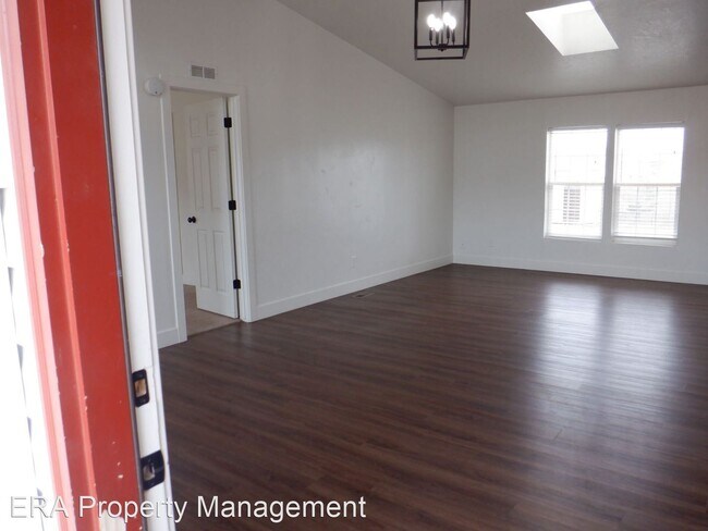 Foto del edificio - 4 br, 2 bath House - 4751 N Tumbleweed Dr.