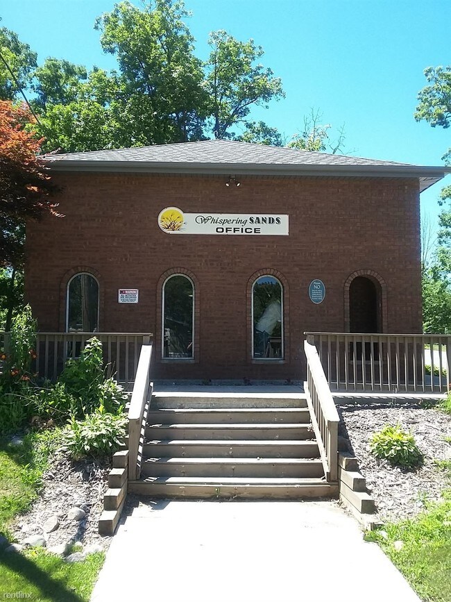 Building Photo - 810 Elmwood Park Dr