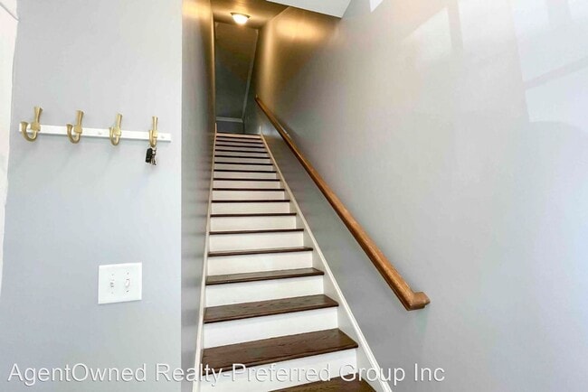 Building Photo - 708 S Shelmore Blvd