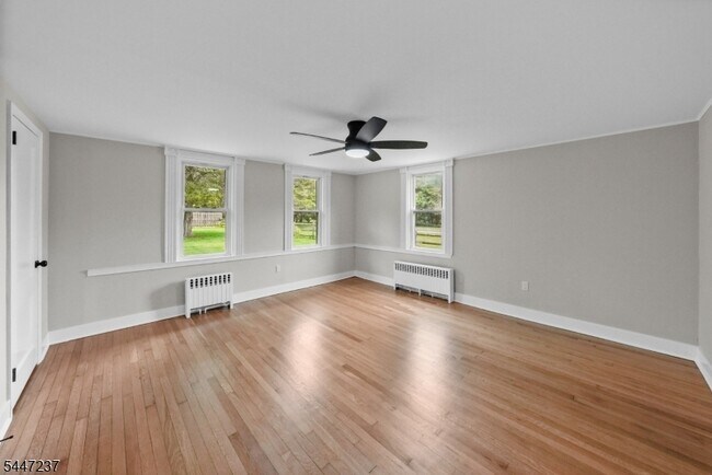 Foto del edificio - 117 Mountain View Rd