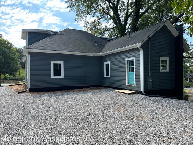 Building Photo - 5 br, 3 bath House - 1040 Macon Highway