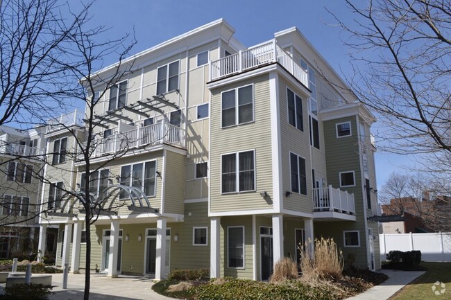 Building Photo - 31 Wheeler St