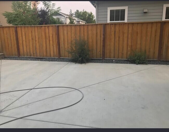 Foto del edificio - 2316 Dancing Penny Way