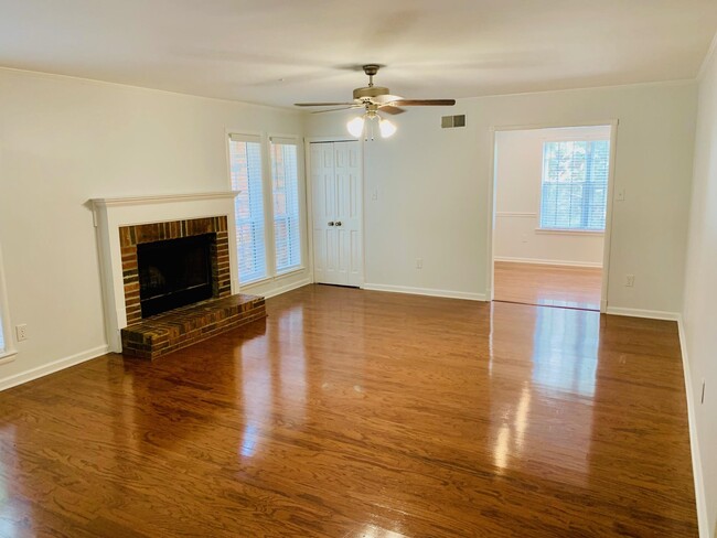 Foto del edificio - 1831 Boulinwood Ln