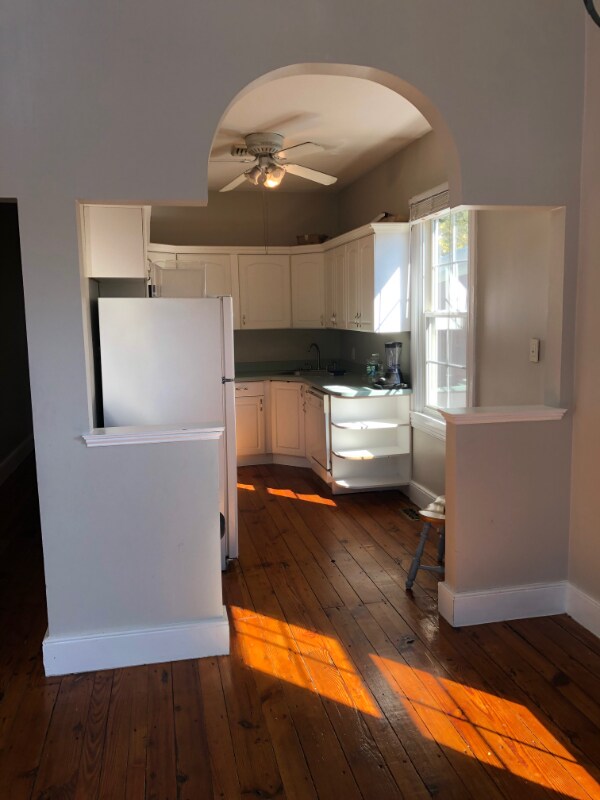 6039 Main St Unit Top, Hamilton, NJ 08330 Room for Rent in Hamilton