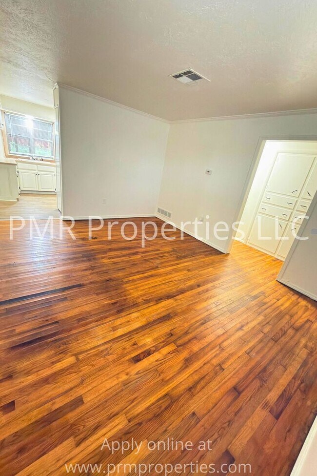 Foto del edificio - 3 Bedrooms / 1 Bathroom House