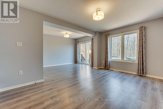 Building Photo - 144 Southwinds Crescent