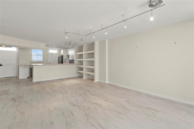 Building Photo - 3703 NE 166th St