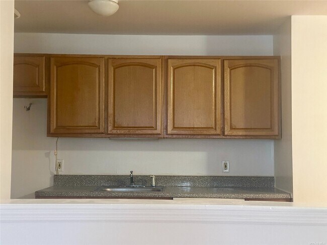 Building Photo - 174 Beach 97th St