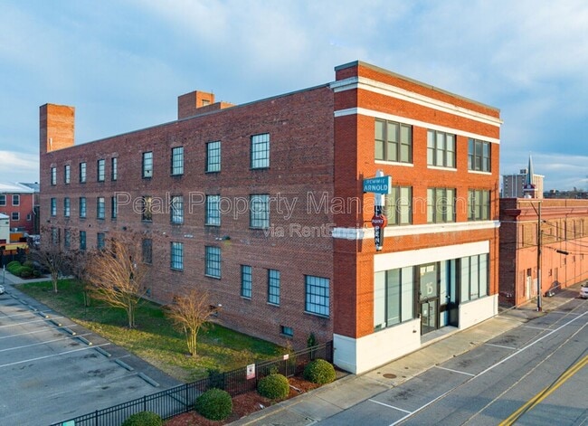 Building Photo - 15 N Union St