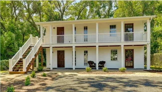 Building Photo - 1625 Front St