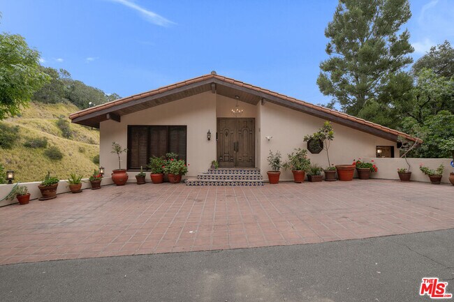 Foto del edificio - 10160 Cielo Dr