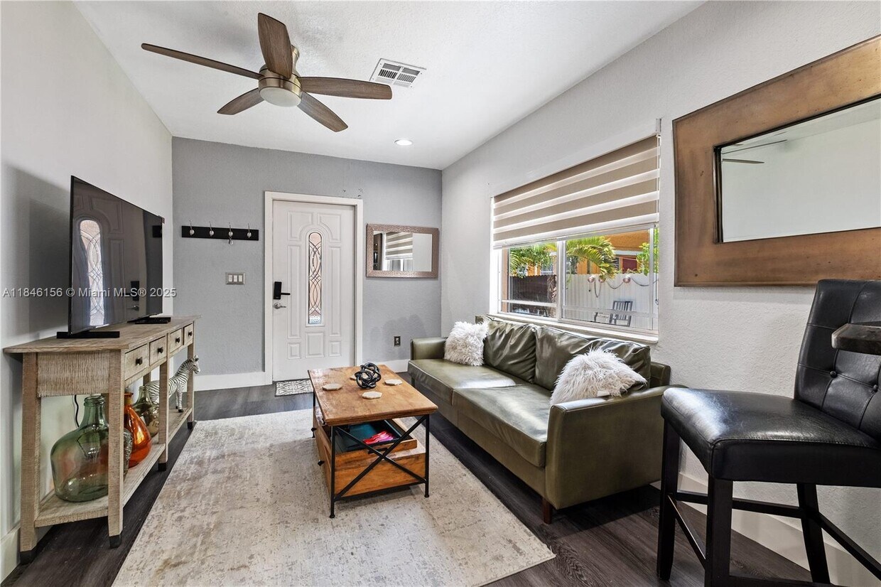 Foto principal - 37 NW 47th Terrace
