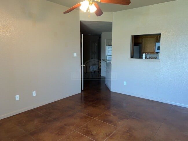 Foto del edificio - 1203 Cinch Dr