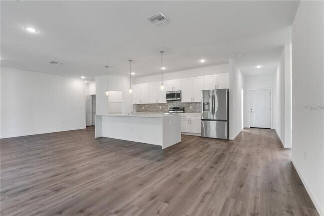 Foto del edificio - 4272 Winfall Ave