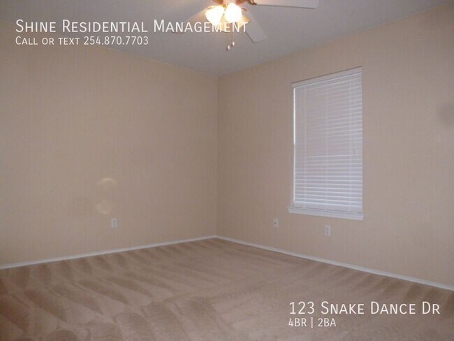 Building Photo - 123 Snake Dance Dr