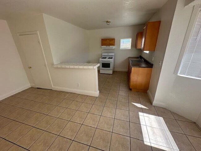 Foto del edificio - SP1 -6536 El Rey Avenue