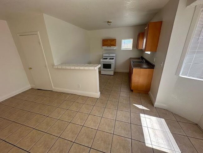 Building Photo - SP1 -6536 El Rey Avenue