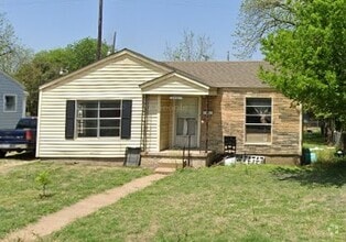 Building Photo - 2601 Herring Ave