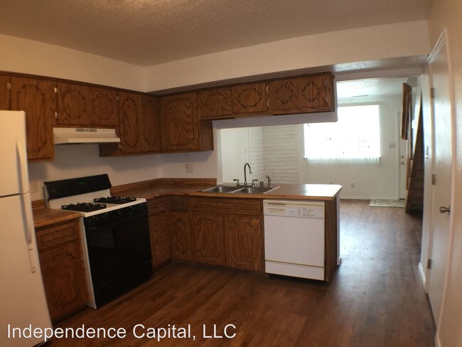 Building Photo - 504 Orchard Ave