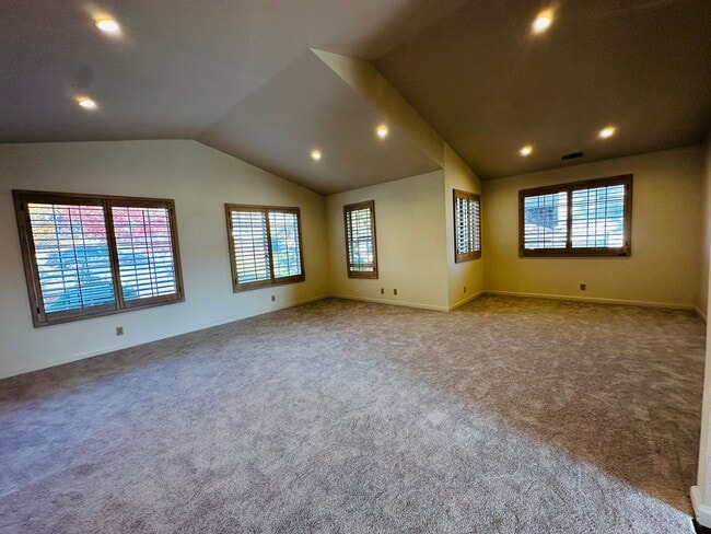 Foto del edificio - El Dorado Hills Beauty