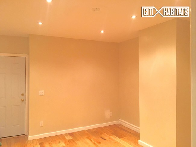 Foto del edificio - 833 E 49th St
