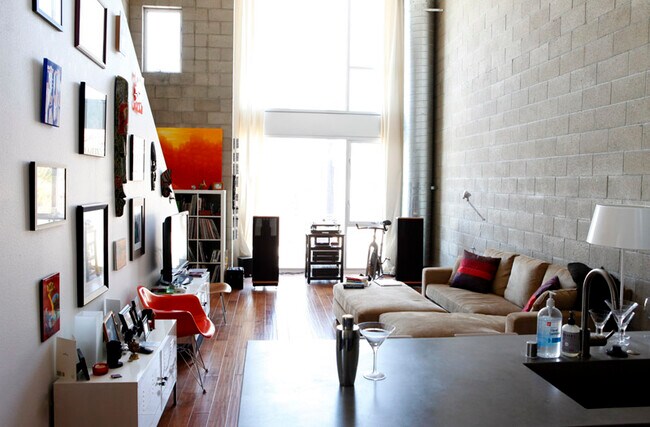 Foto del edificio - 961 W Laurel St