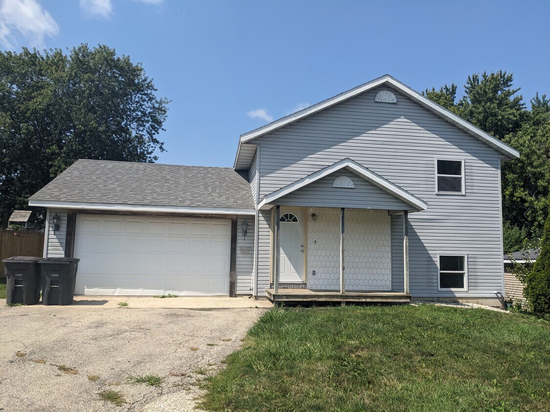 6208 235th Ave, Salem, WI 53168 House Rental in Salem, WI