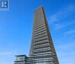 Building Photo - 448 Burnhamthorpe Rd W