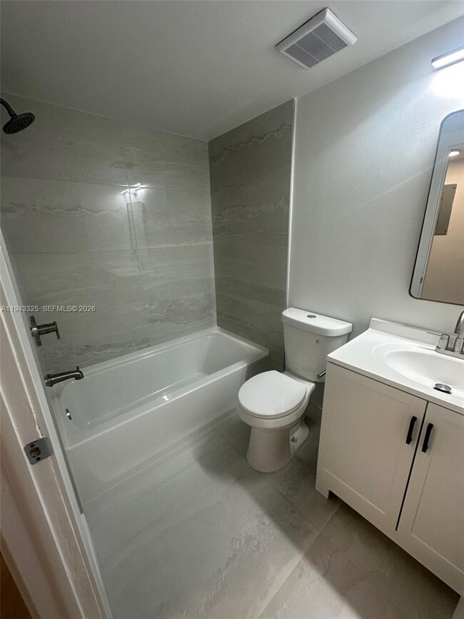 Foto del edificio - 10413 NW 7th St