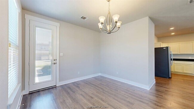 Foto del edificio - 3901 WS Phillips Pkwy