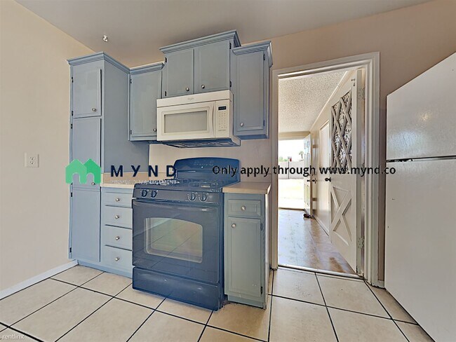 Building Photo - 3 br, 2 bath Apartment - 4435 N 31st Ave