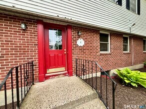 Building Photo - 4 Fairview Dr