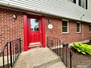 Building Photo - 4 Fairview Dr