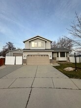 Building Photo - 102 W 5885 S