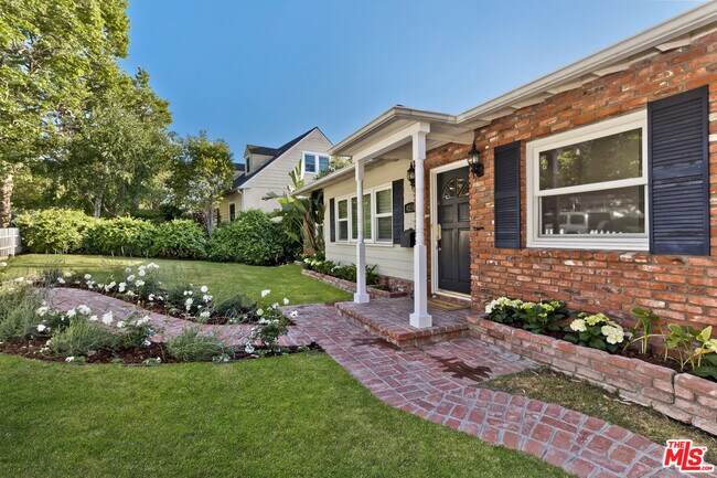 Building Photo - 4219 Saugus Ave