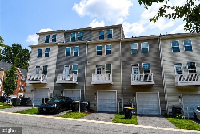 Foto del edificio - 4917 Crest View Dr